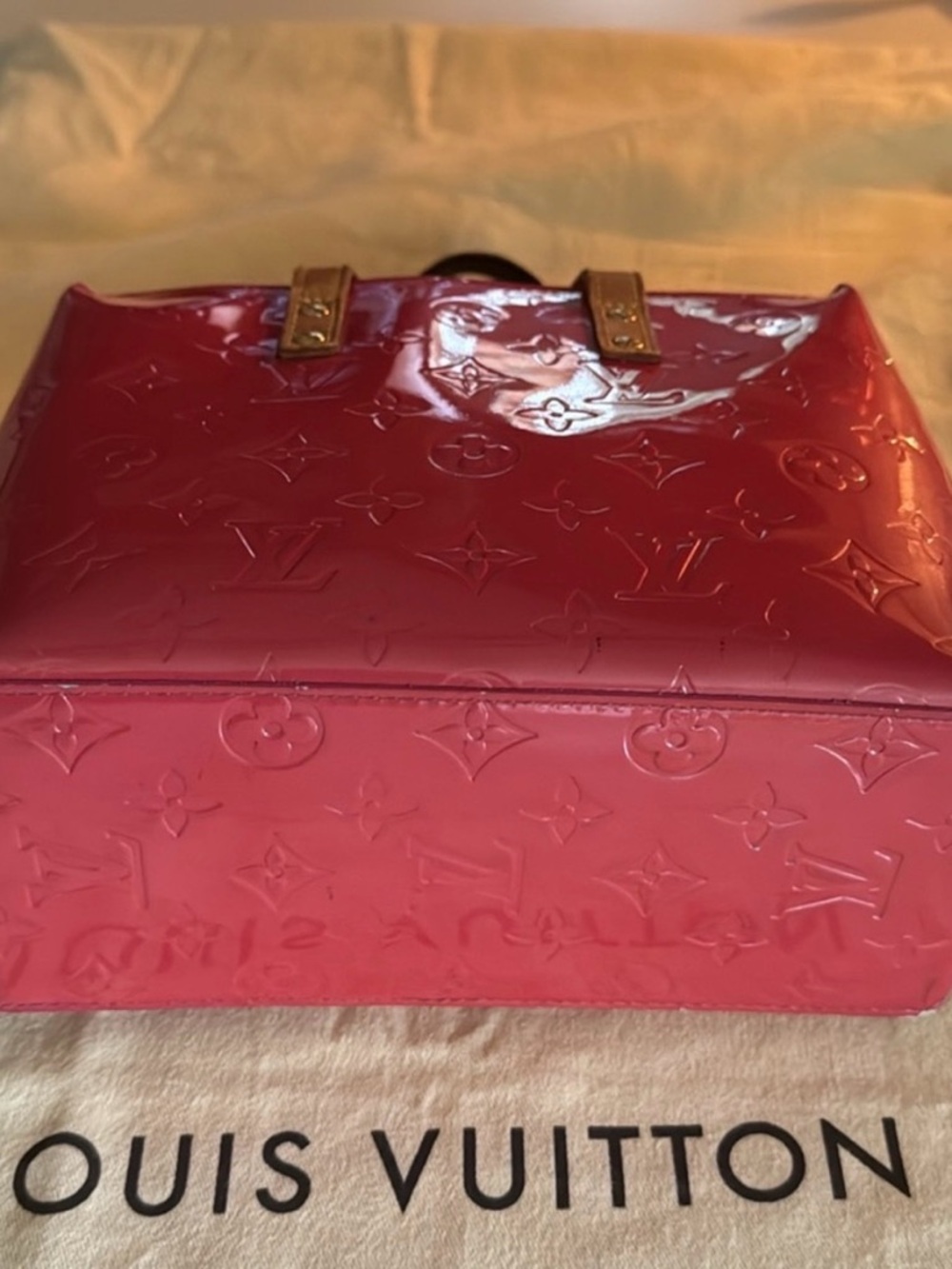 Louis Vuitton Vernis Reade PM Pomme D’Amour Patent Tote - Picture 2 of 13